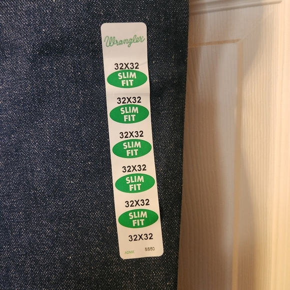 Wrangler Men's Slim fit Jeans - Picture 4 of 5